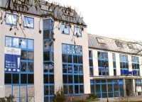 Seitenansicht von Gebäude von FIT-Ausbildungs-Akademie